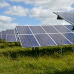 Energía sustentable: una empresa de Argentina logró el récord mundial de paneles solares instalados