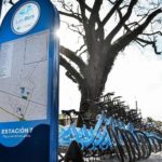 Crece la movilidad sustentable: implementan un sistema pago de bicicletas compartidas en provincia de Buenos Aires