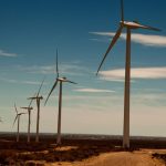 Apuesta por la energía limpia: desembolsarán u$s51 millones en un parque eólico en Necochea