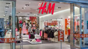 H&M cambia el modelo: ahora “alquila” su ropa para ser una marca más sustentable