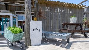 Verano sustentable: Pinamar estrena balnearios construidos con materiales eco-friendly