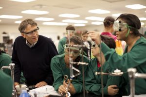 Bill Gates, duro con los líderes mundiales: reclama que no se «titubee» e inviertan en la vacuna contra el coronavirus