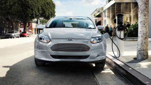 Nuevas reglamentaciones para vehículos eléctricos: deberán tener etiquetas con información de emisiones de CO2