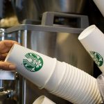 La última movida sustentable de Starbucks: un nuevo vaso de café «ultraecológico»