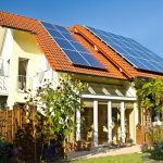 Kit «anti tarifazo»: cuánto cuesta instalar paneles solares en casa para pagar menos luz y gas