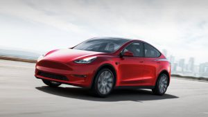 Video: mirá como un Tesla Model Y es capaz de ganarle a un Lamborghini en una «picada»