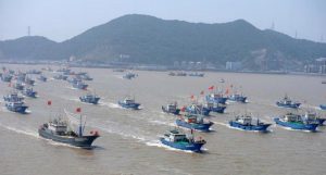 Chile, en pie de guerra: hay 300 barcos chinos próximos a sus costas