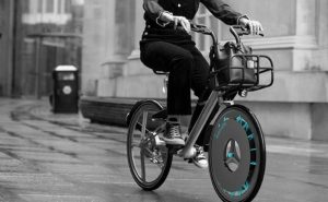 Crean una rueda para bicicletas que purifica el aire contaminado de las ciudades