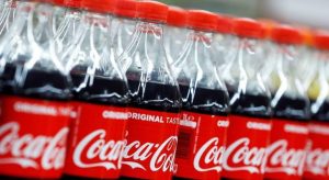 Patea el tablero: Coca-Cola prepara una nueva botella «100% de materia vegetal»