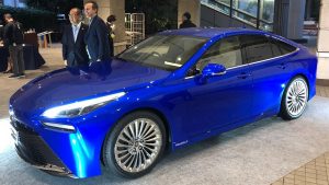 Tiembla el Tesla Model 3: Toyota lanzó el Mirai 2020, su auto a hidrógeno con 650km de autonomía