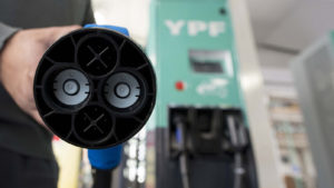 Autos eléctricos “made in Argentina”: salen como un naftero y ahorrás hasta $10.000 por mes en combustible
