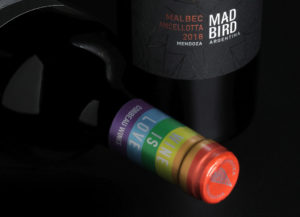 Corbeau Wines lanzó la primera campaña de la industria del vino en apoyo al colectivo LGTBQ+