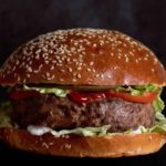 Inauguran la primera fábrica de carne cultivada en laboratorio del mundo: dónde queda