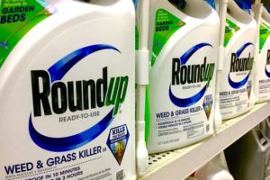Bayer busca evitar perder miles de millones de dólares por un litigio contra su herbicida Roundup