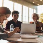 ¿Buscás trabajo? Santander lanzó un programa de becas para ayudarte a mejorar tus soft skills