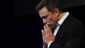Elon Musk bajo la lupa: investigan el sistema de conducción de Tesla tras 11 choques