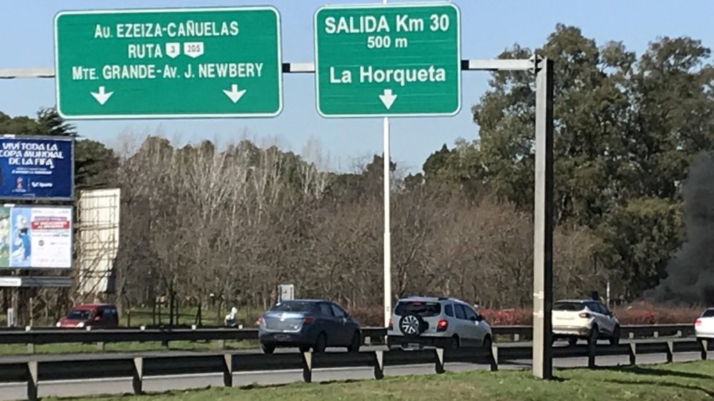 Realizarán un plan de forestación y recambio de luminarias en la Autopista Ezeiza-Cañuelas
