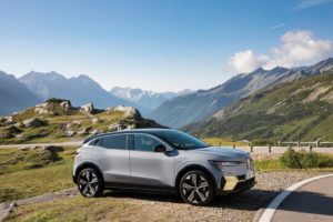Renault presentó su primer SUV compacto 100% eléctrico