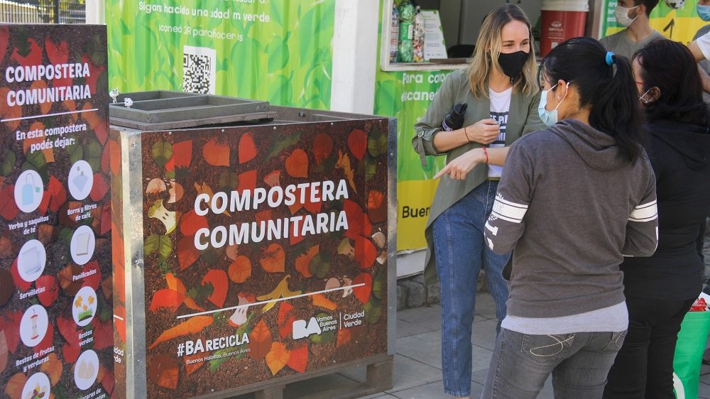 Residuos orgánicos: instalan composteras en Puntos Verdes de las 15 comunas de la Ciudad