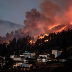 Video: así quedaron sumergidos en cenizas los pueblos cercanos al volcán de La Palma