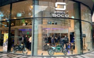 La marca australiana Super Soco llegó a la Argentina: cuánto salen las motos eléctricas