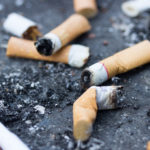 Ushuaia: multarán con una fuerte suma a los que arrojen colillas de cigarrillos en la vía pública