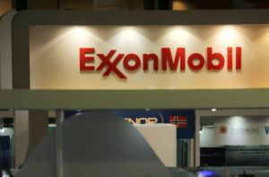 Ante el cambio climático, Exxon advierte que su patrimonio podría sufrir pérdidas