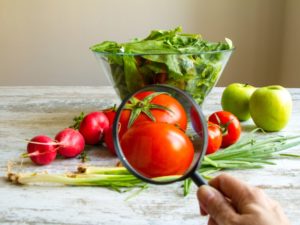 Evalúan el riesgo de contaminación por agrotóxicos en frutas y verduras