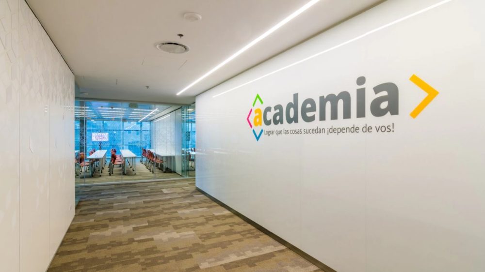 Santander lanza Academia COMEX para facilitar la operatoria de negocios de comercio exterior
