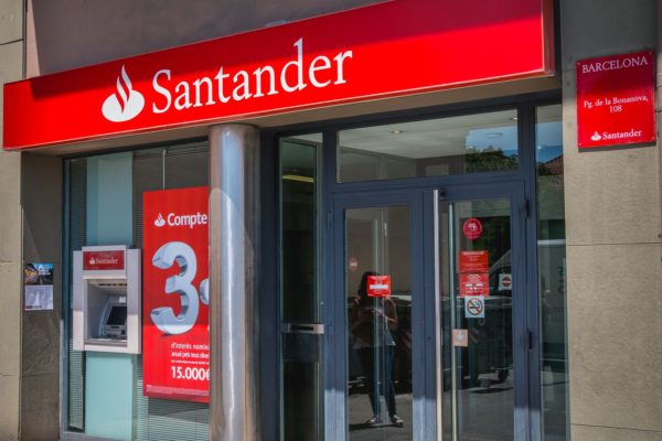 La revista The Banker eligió al Santander como el mejor banco de Argentina