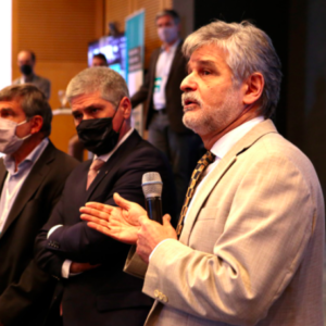 YPF aportará tecnología para la construcción de la primera planta argentina de baterías de litio