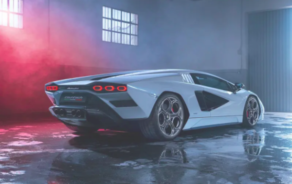 Confirmaron la fecha de lanzamiento del primer Lamborghini eléctrico