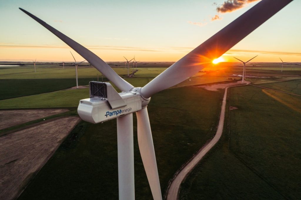 Pampa Energía lanza bonos verdes para financiar inversiones en energía eólica