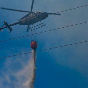 Incendio forestal en la Patagonia argentina: mueren dos personas al caer de un helicóptero