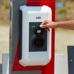 Inauguraron el primer cargador público para autos eléctricos en la Costa Atlántica: dónde está