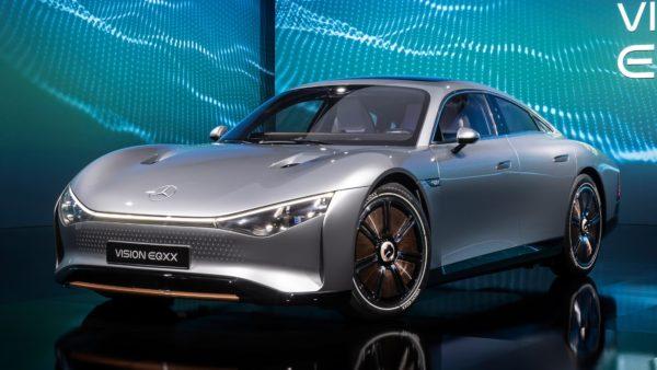 Con este auto eléctrico Mercedes-Benz quiere destronar a Tesla del mercado: qué tiene de particular