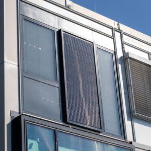 Desarrollan un sistema modular solar que se integra a la fachada de un edificio