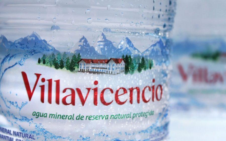Revolucionaria botella de agua sin etiqueta Villavicencio de Amcor