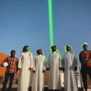 Un ambientalista árabe diseñó una solución sustentable para evitar la pérdida de personas en el desierto