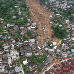 Tragedia en Brasil: más de 100 muertos por un temporal que arrasó una ciudad en Río de Janeiro