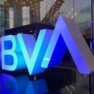Iniciativas sociales: BBVA benefició a más de 44 millones de personas durante 2021