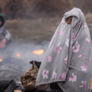 Refugiados escapan de Ucrania y queman sus ropas para combatir el frío: relato en primera persona