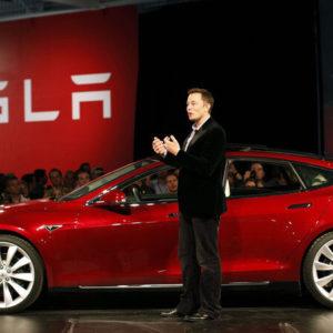Tesla: Elon Musk invertirá en Argentina para extraer litio para las baterías de los autos eléctricos