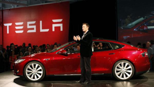 Tesla: Elon Musk invertirá en Argentina para extraer litio para las baterías de los autos eléctricos