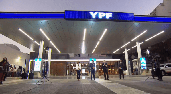 YPF reportó una ganancia millonaria en el último trimestre de 2021, en comparación con meses anteriores