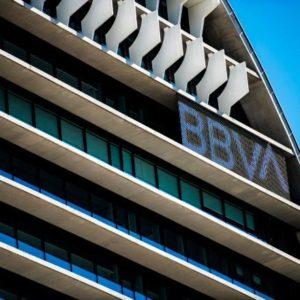 BBVA ofrece 200 viviendas a refugiados ucranianos y ayuda humanitaria