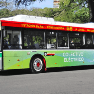 Así es el proyecto que busca electrificar los colectivos porteños: renovarán 32 líneas