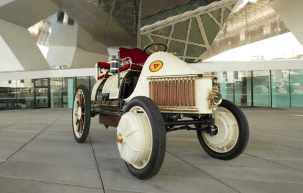 La historia del primer auto híbrido: tenía dos motores eléctricos y uno a combustión