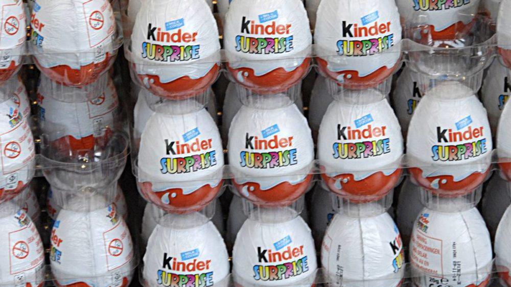 Ferrero, en problemas: retiran del mercado "huevos Kinder" por casos de salmonella