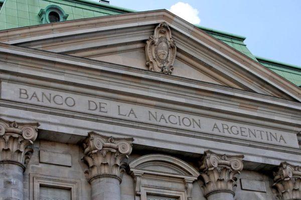 Banco Nación busca empleados y ofrece sueldos de hasta $160 mil: cómo enviar el cv